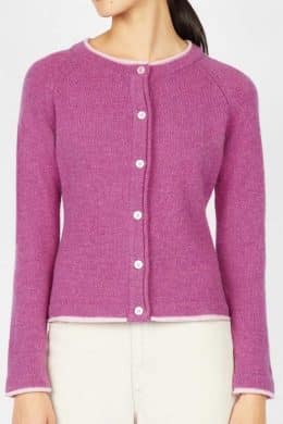 IrelandsEye Knitwear Killiney Cardigan Boysen Berry - La Vie en Rose Damesmode