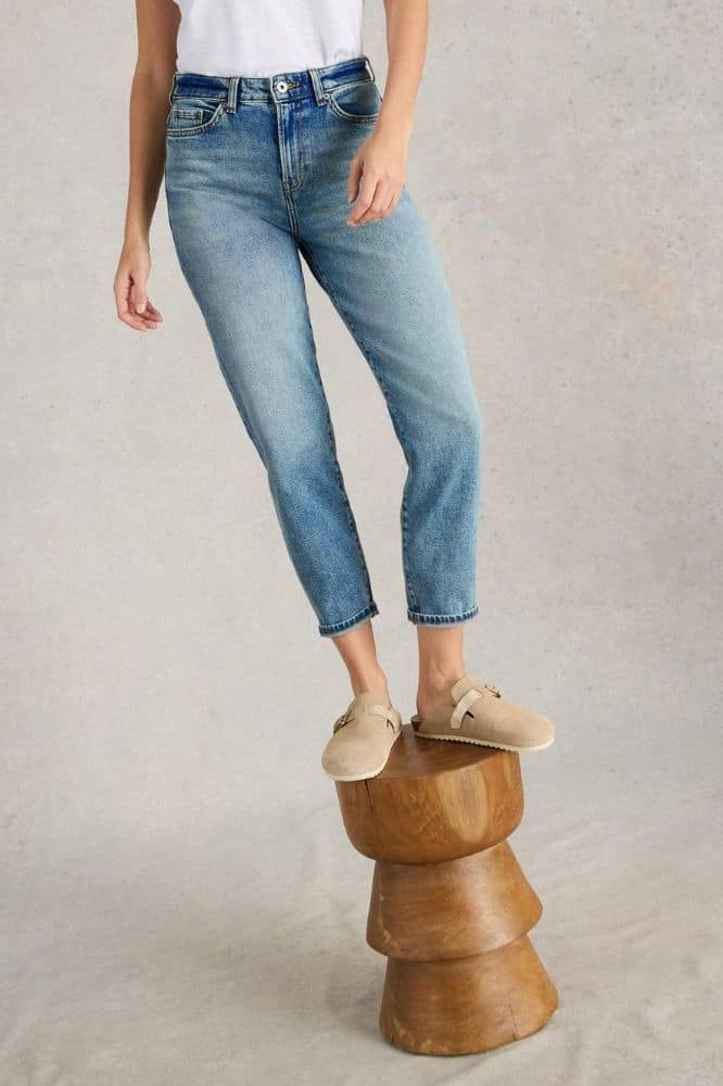 White Stuff Tilly Tapered Jeans Light Denim - La Vie en Rose Damesmode