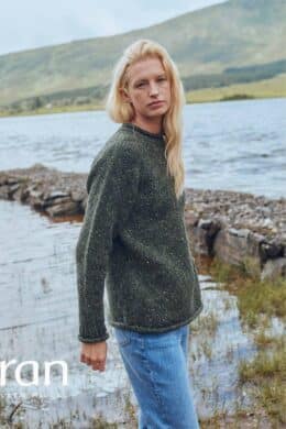 Aran Woollen Mills Ladies Roll Neck Raglan Crew Green - La Vie en Rose Damesmode