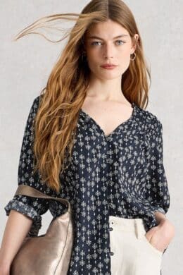 White Stuff Rae Organic Cotton Top Nay Print- La Vie en Rose Damesmode