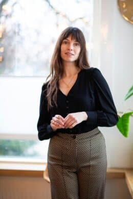 Very Cherry Celia Blouse Black Tricot Deluxe - La Vie en Rose Damesmode